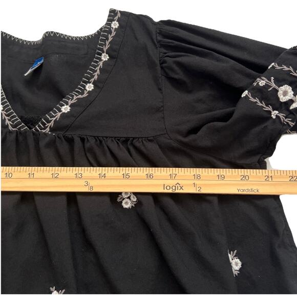 Old Navy Floral Embroidered Top Womens Large Black V-Neck Short Bell Sleeve Boho - Picture 5 of 8